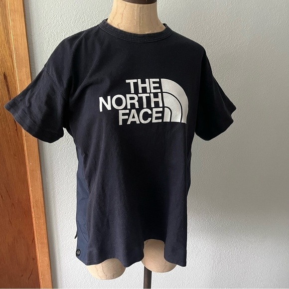 Sacai Tops - The NORTH FACE x SACAI sz S Navy Blue Short Sleeve Tshirt Size Zippers